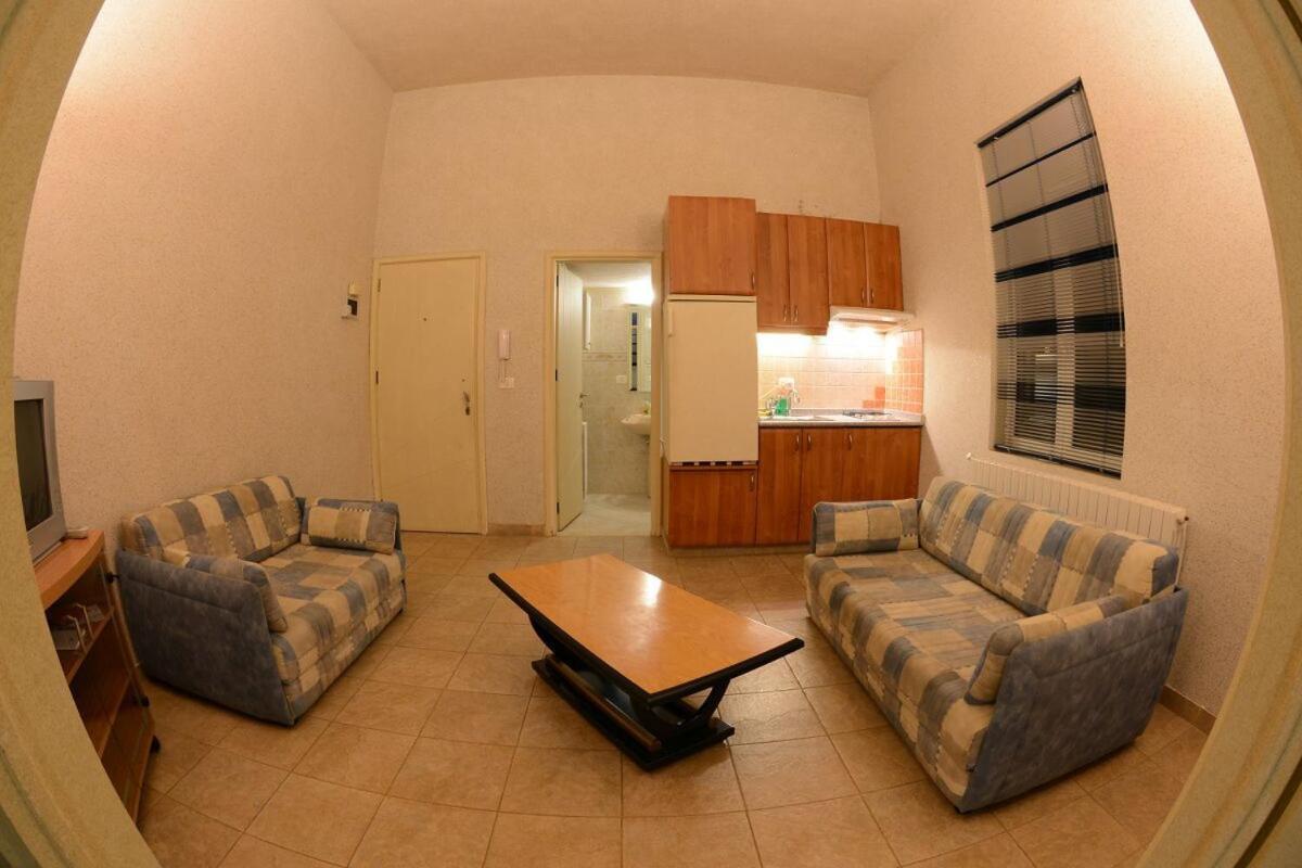 Bauhaus Chalets Apartment Bcharré Стая снимка